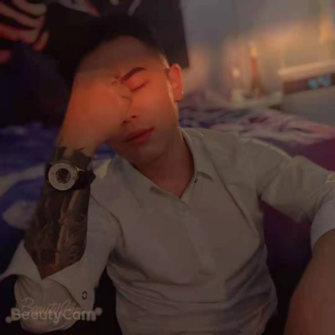 在太谷设计发型的张凯