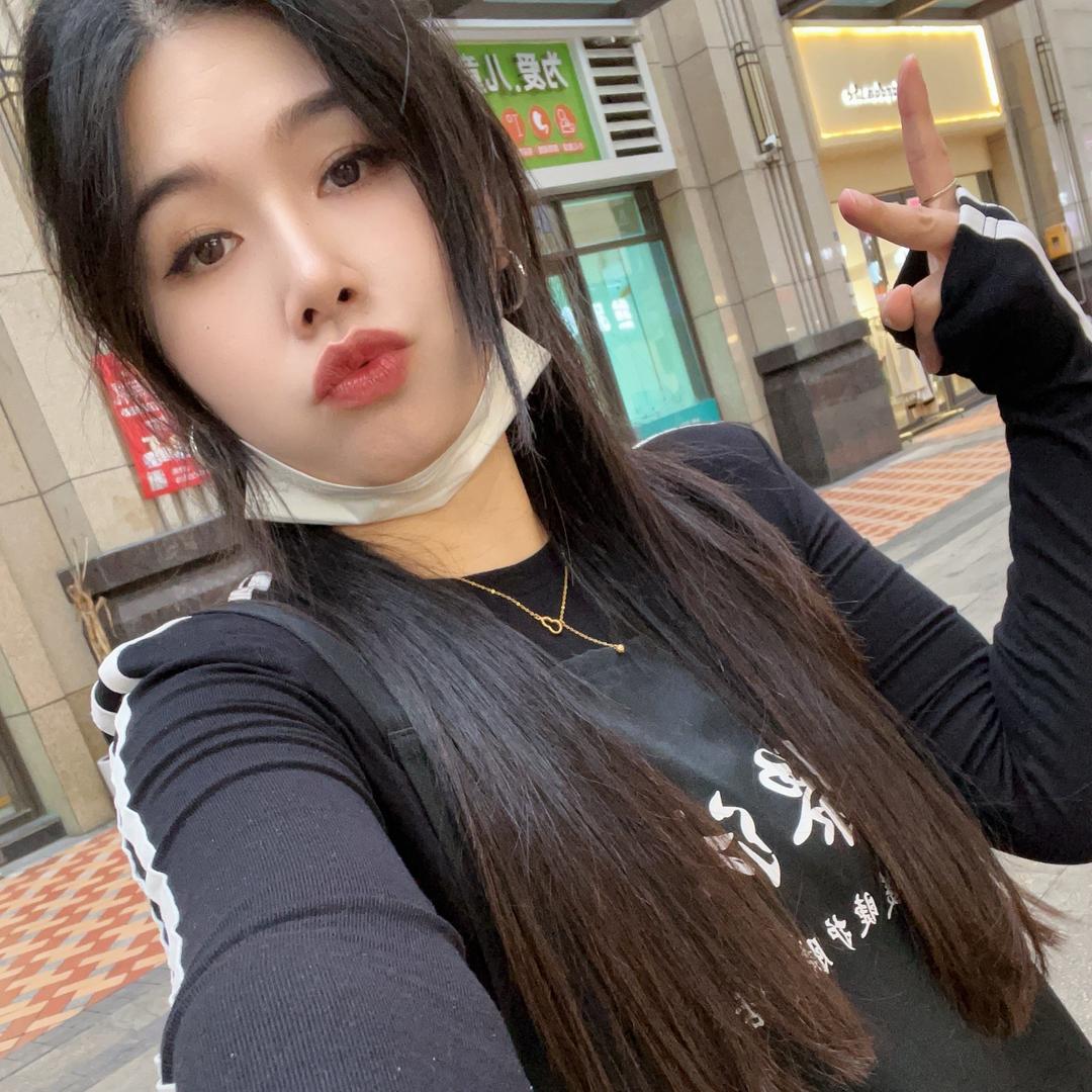 『“张张酱zz”¥