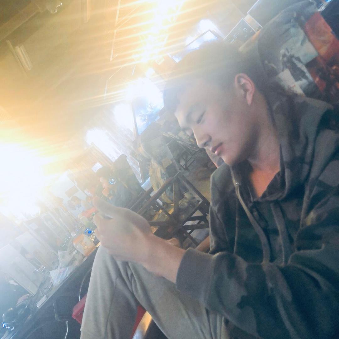 杨飞、