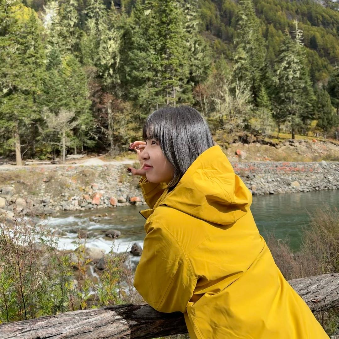 小静步履不停