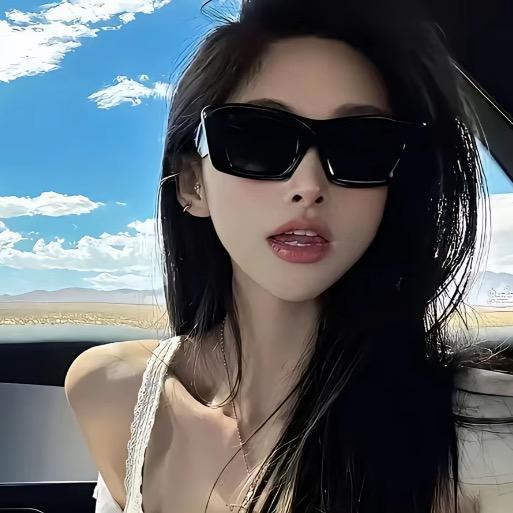 锦鲤附体的小妹纸.