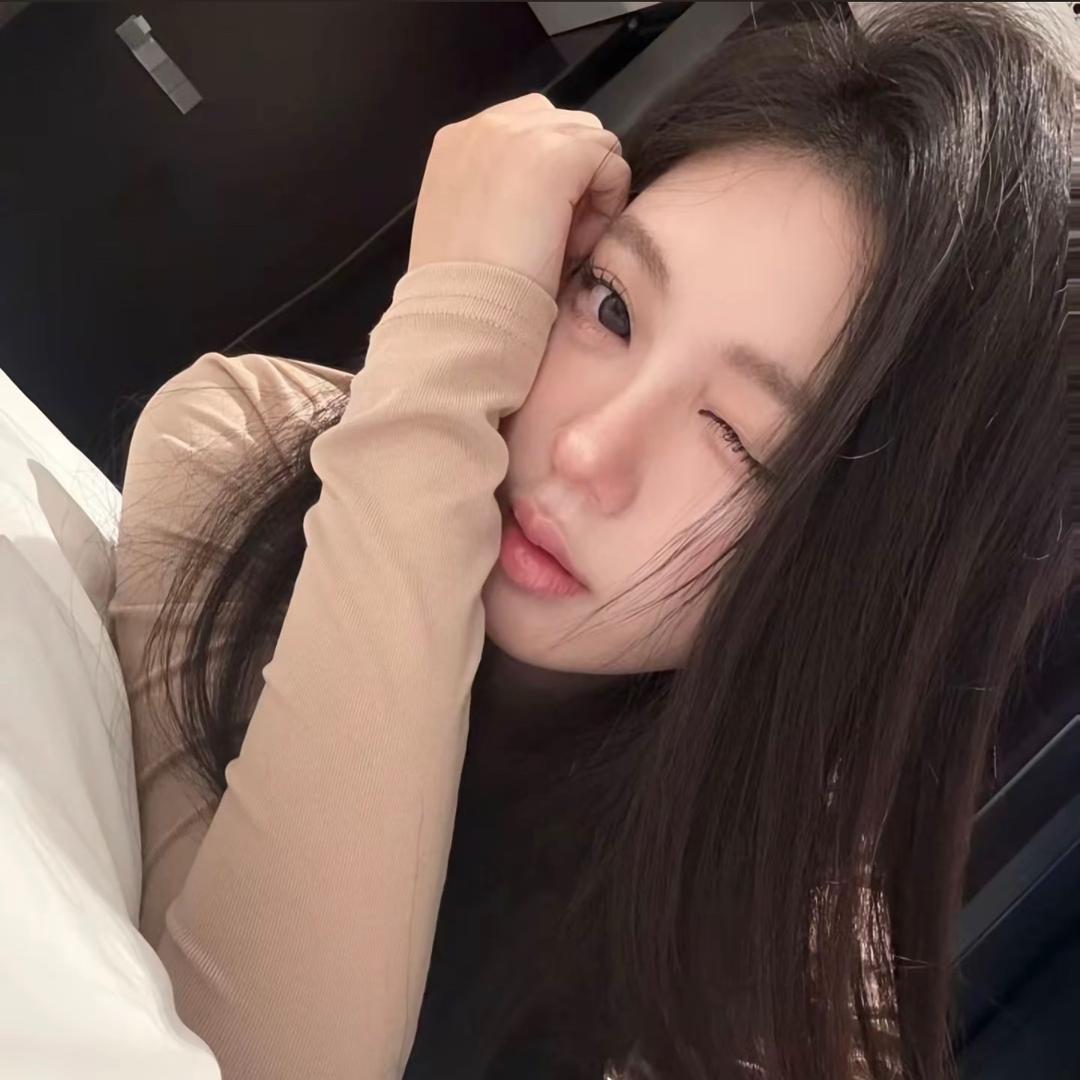 我睡觉的时候不困 Z☡zᶻ 🐾