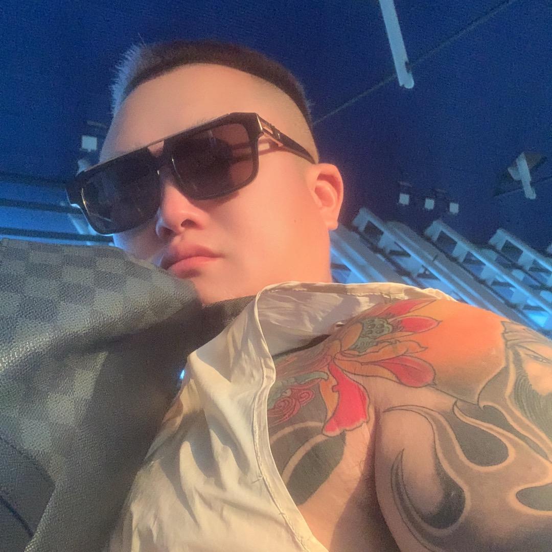 @SuN流浪✈️de翔哥!🏴‍☠️