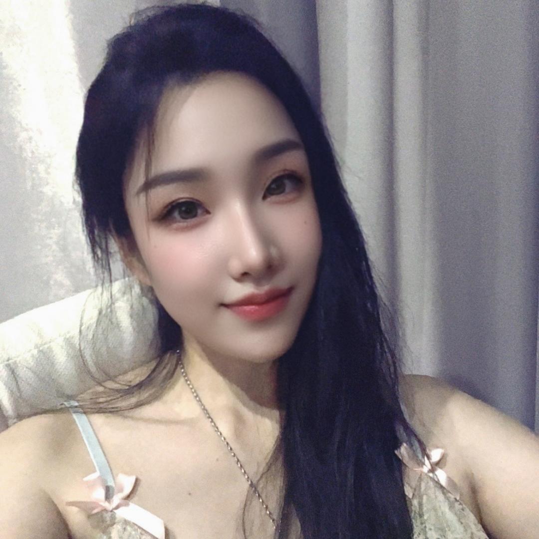 一个很哇塞的女孩👧😜