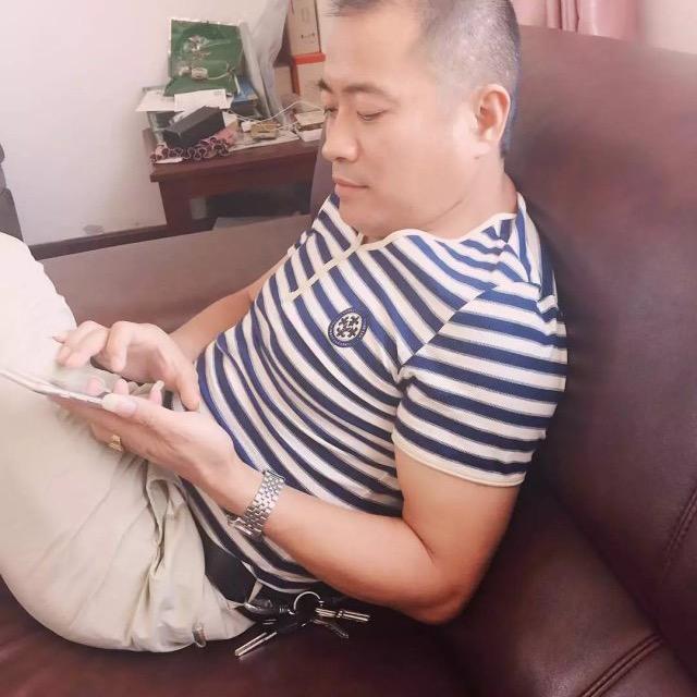 昊天玻璃邓必生