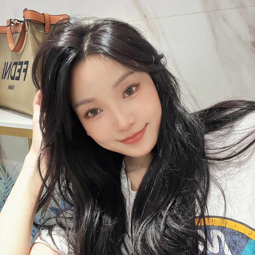 珠海真宝瑞品牌折扣女装