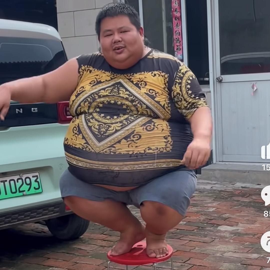 良子大胃袋（味真族）