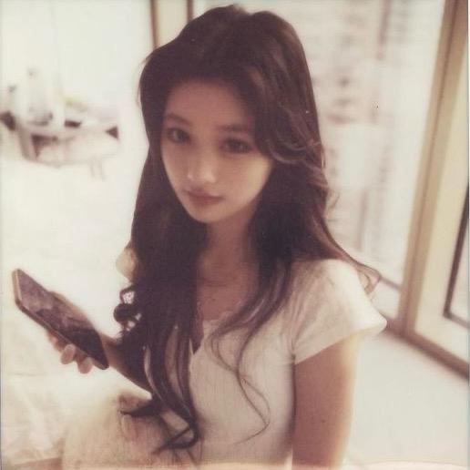 小猫骑老奶奶过马路