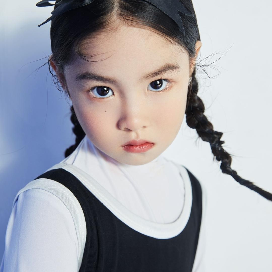 U点小脾气的👉点点