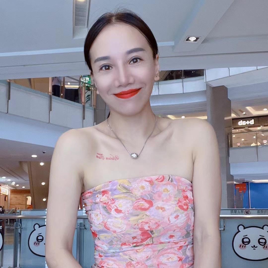 vivian tan谭