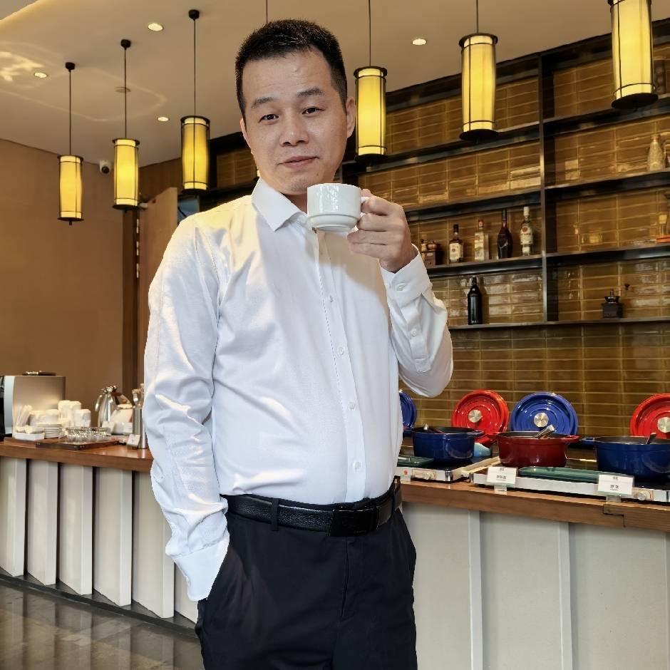忠哥收经营不善酒店