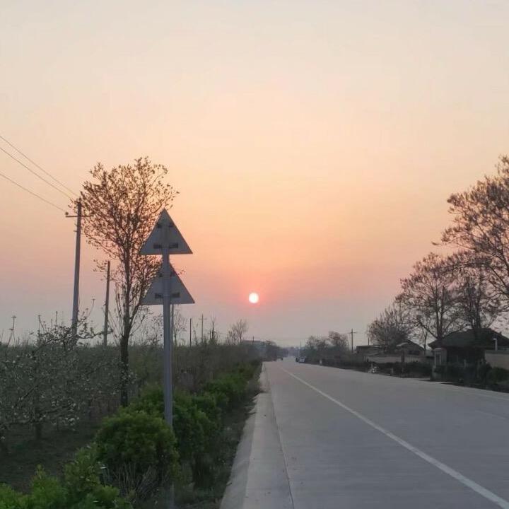 小  灰    灰