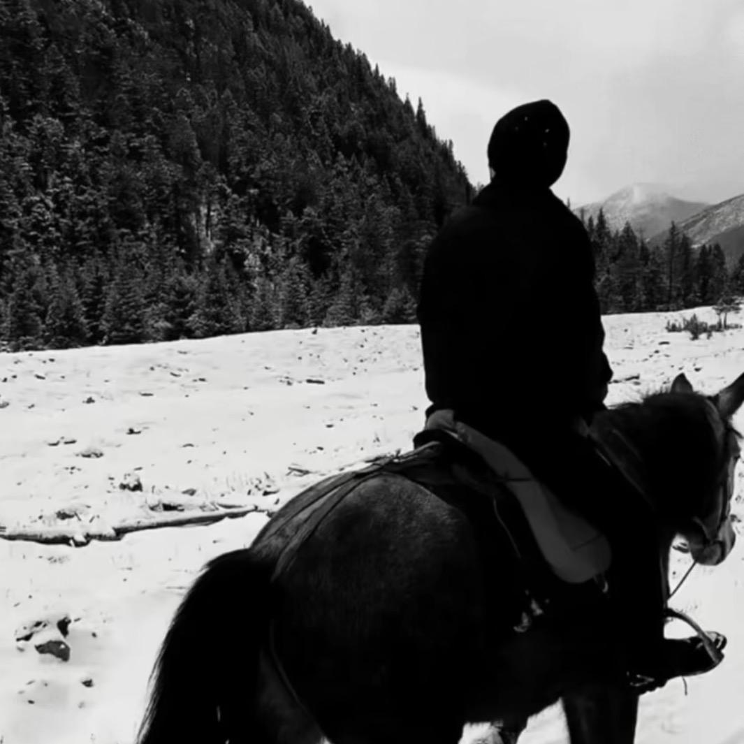 ￴ ￴  ￴ ￴ ￴ ￴  ￴ ￴