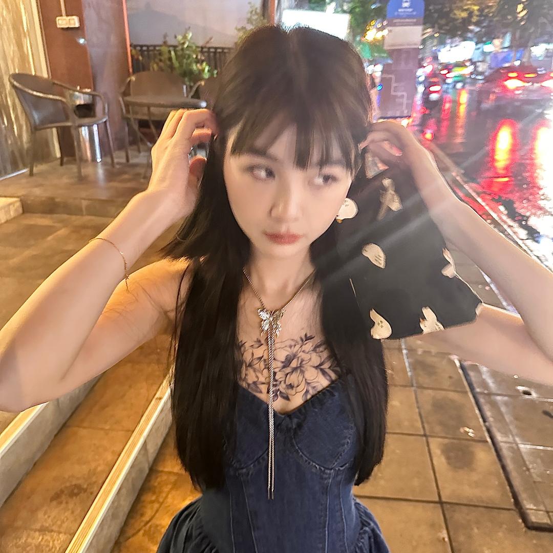 月亮不睡我不睡🌛