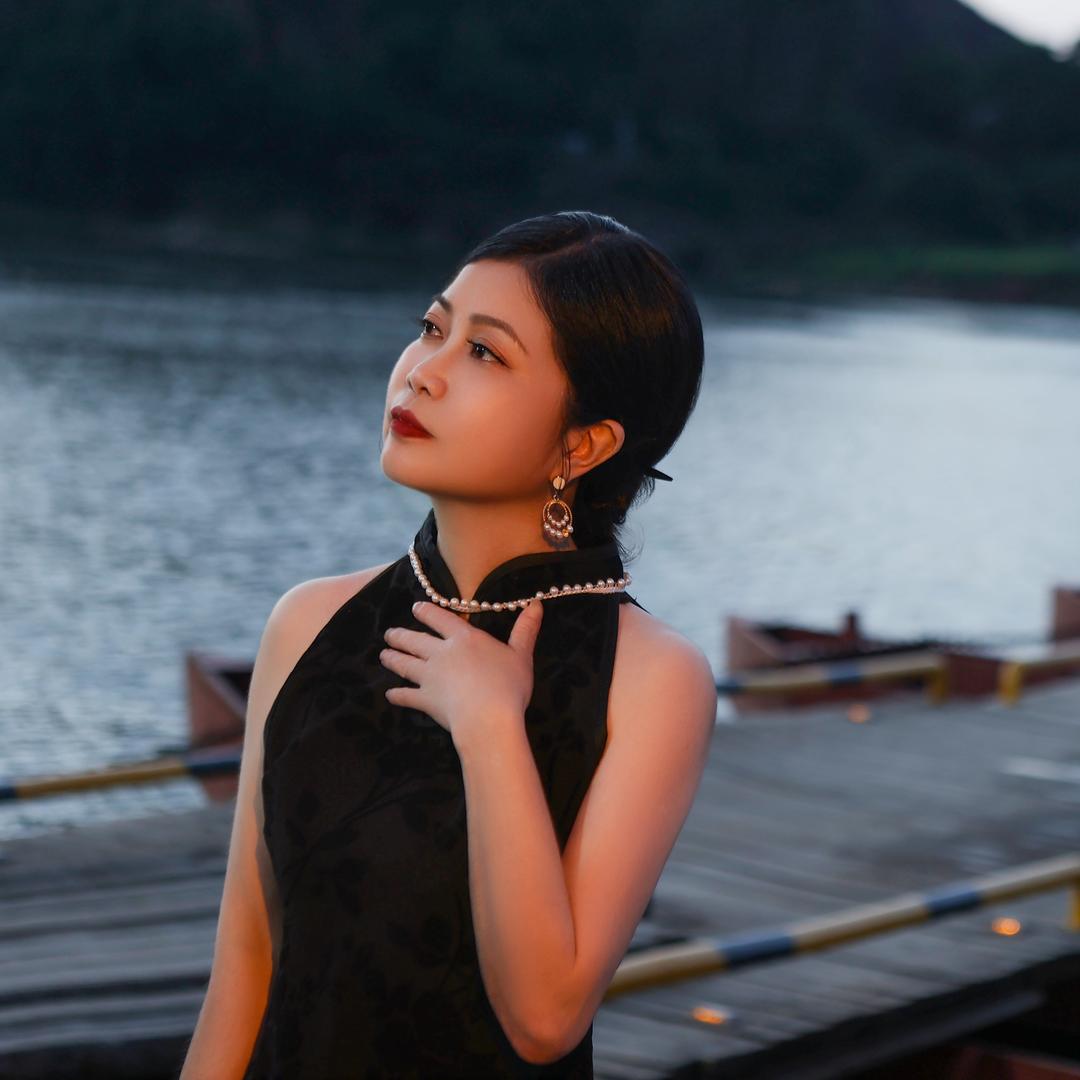 丽