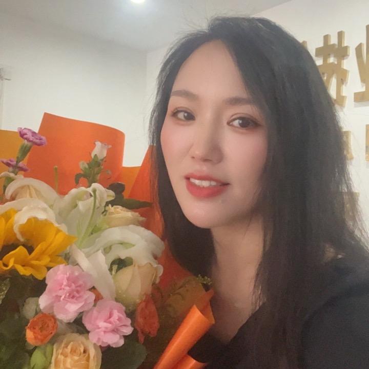 化妆师张晶
