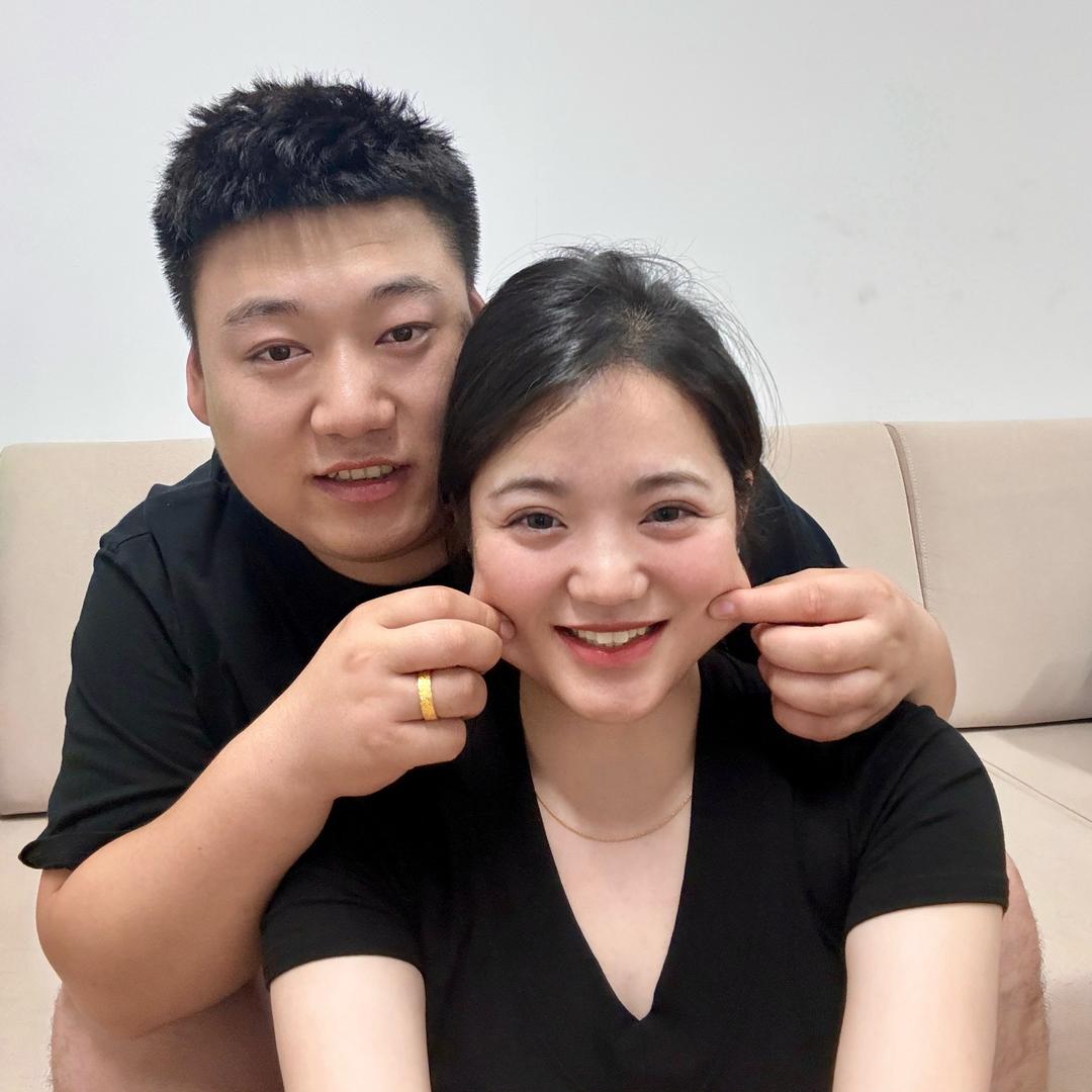 王锤锤和米墩墩.