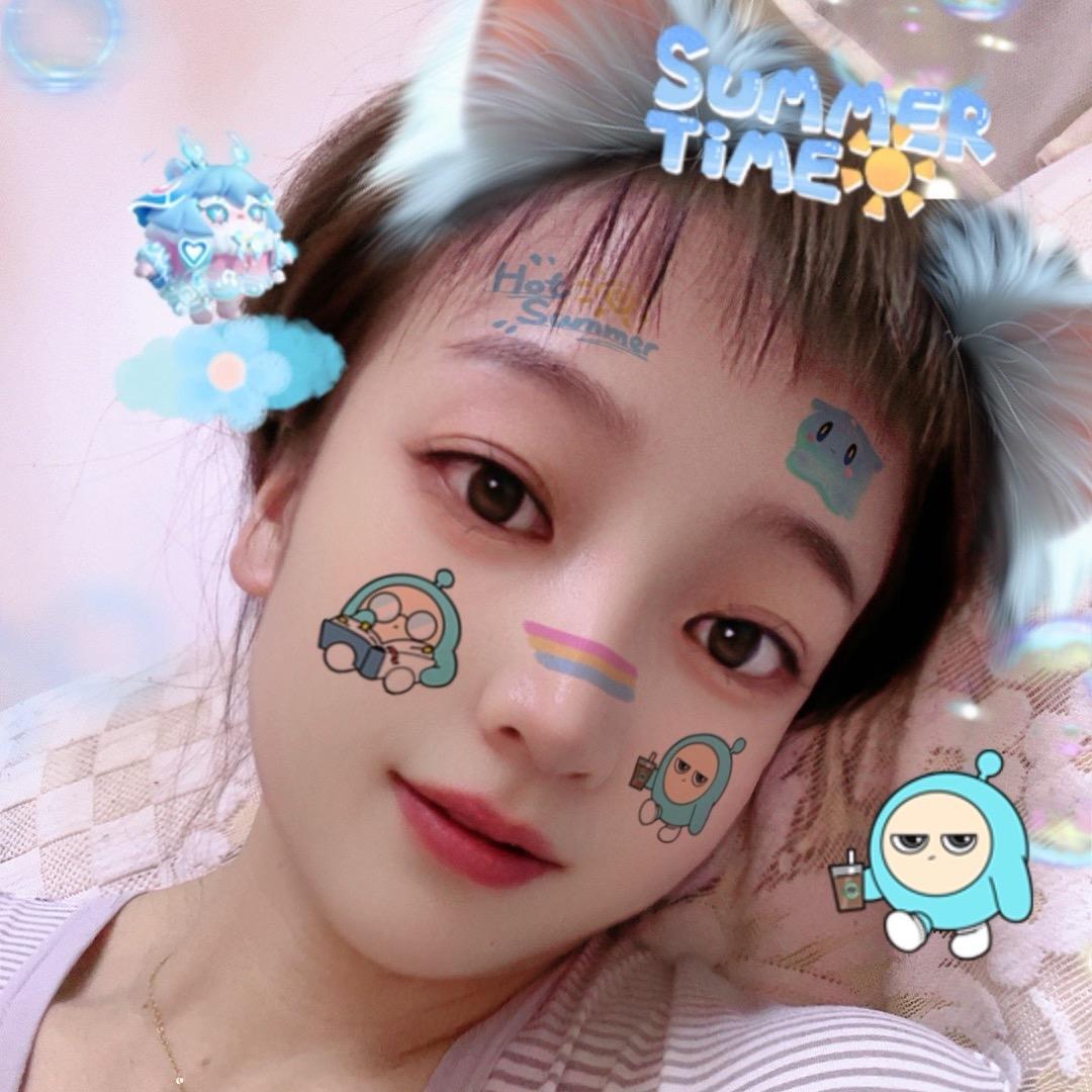 肚子圆溜溜