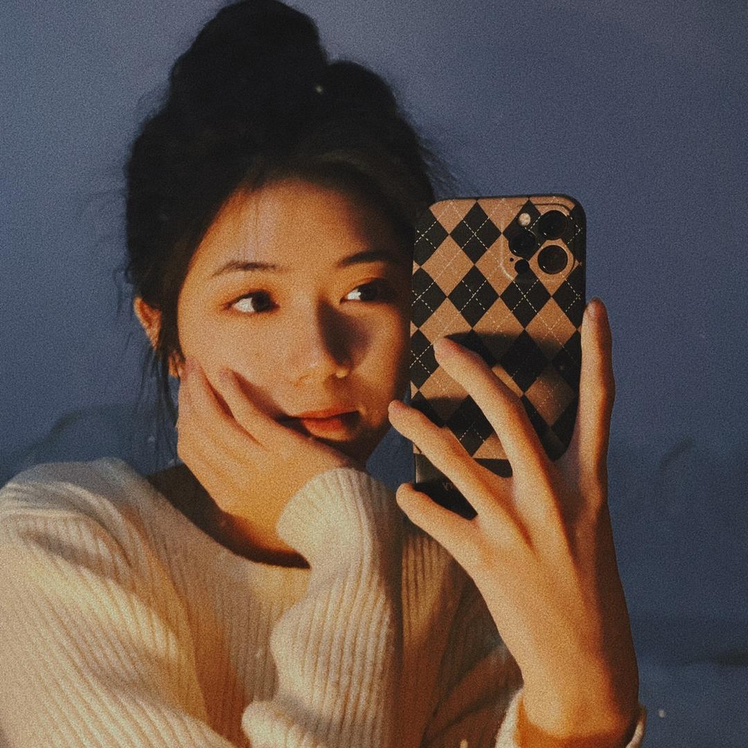 丸子头的小郑