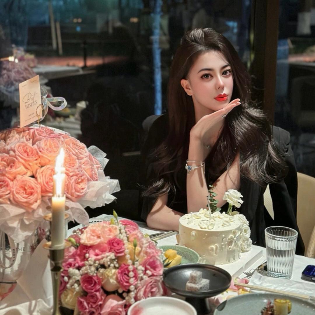 @安琪💃👠💄💍👛💵