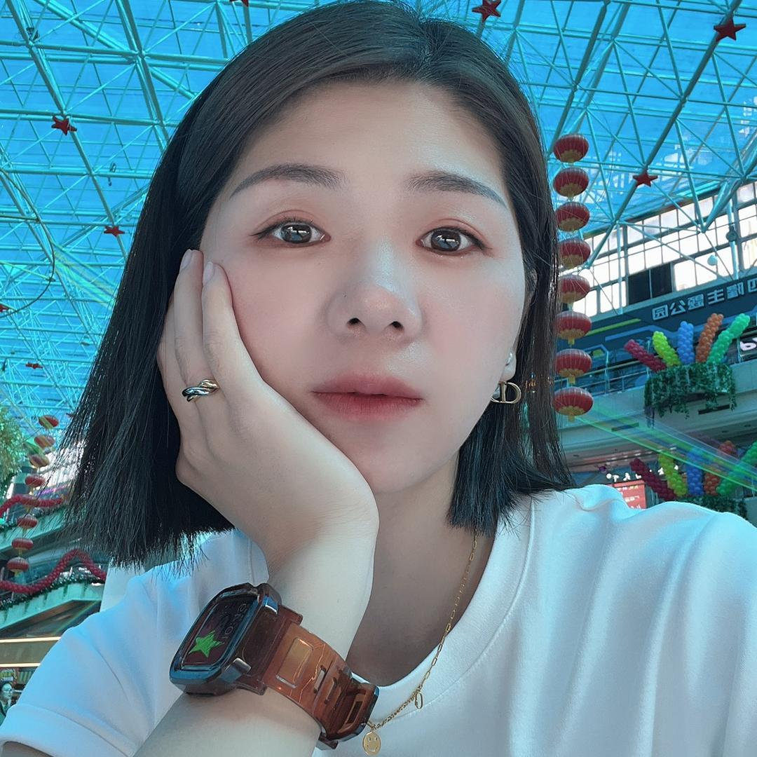 林依大脸
