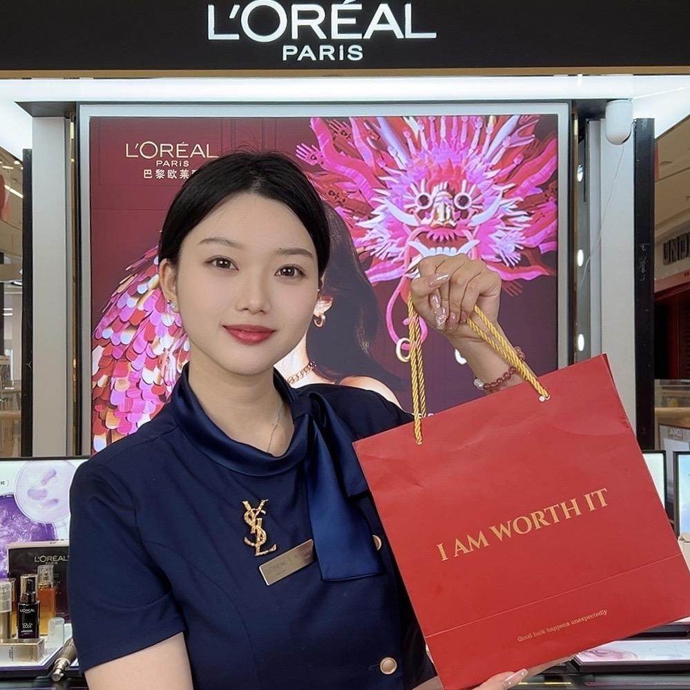 吾悦广场专柜店长直播间