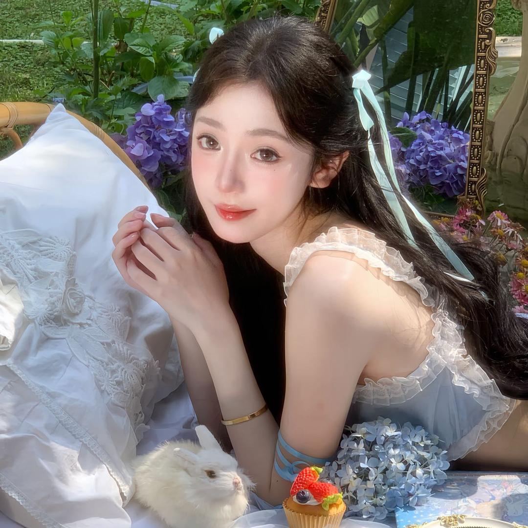 开心小白糕o_
