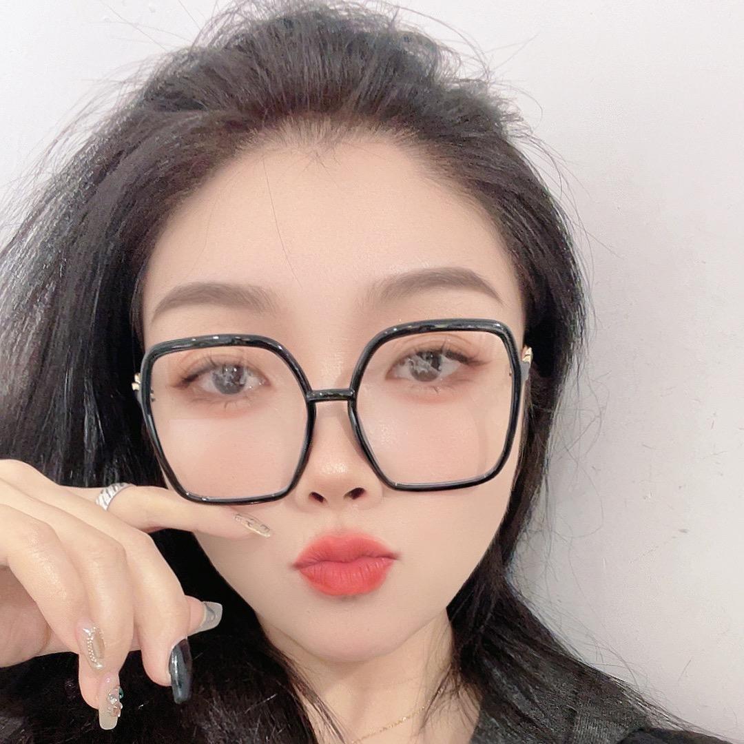 美华姐-美式汉堡.解忧泡面.秘制炒鸡架