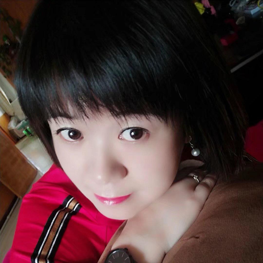 小 富 婆