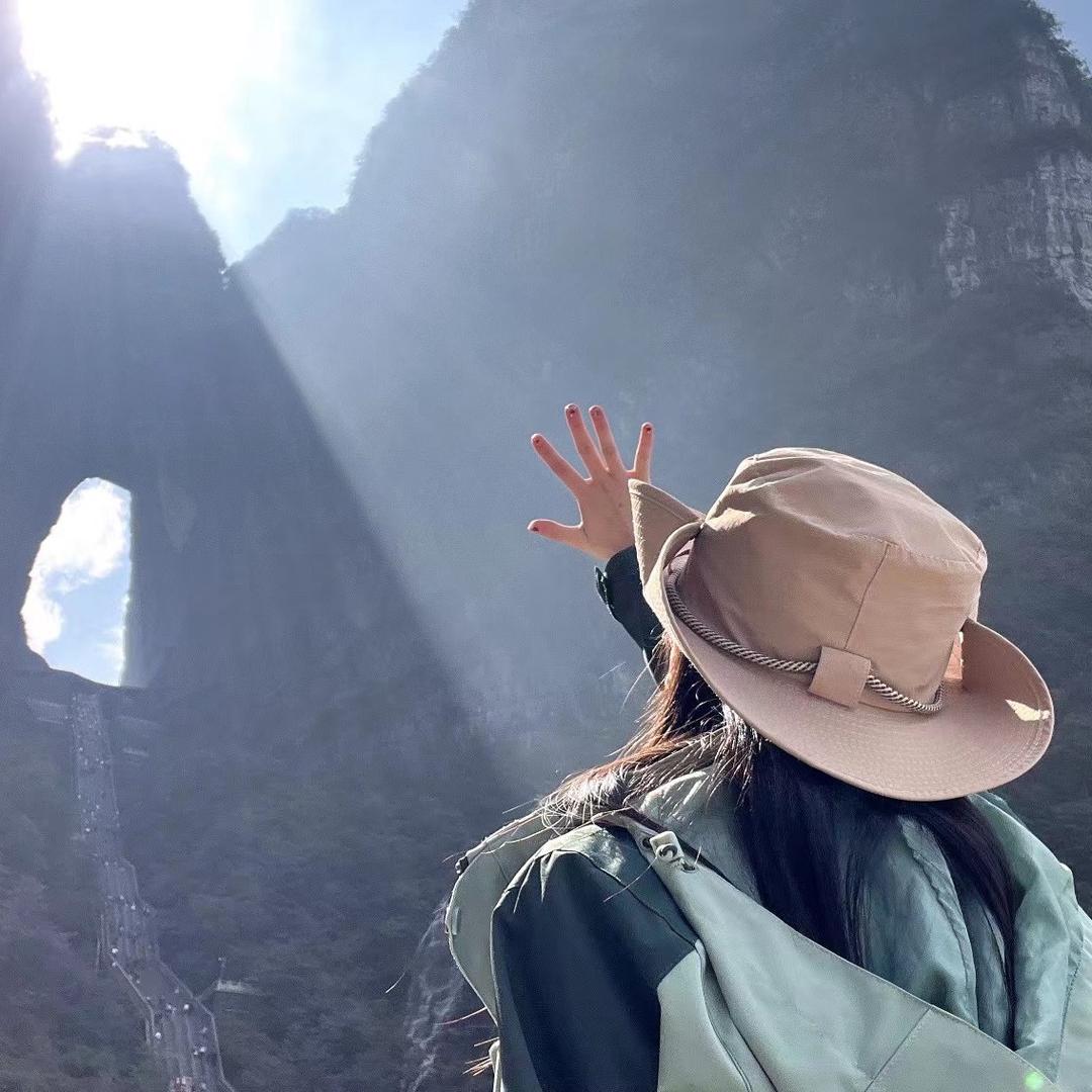 跟着阿金聊热点