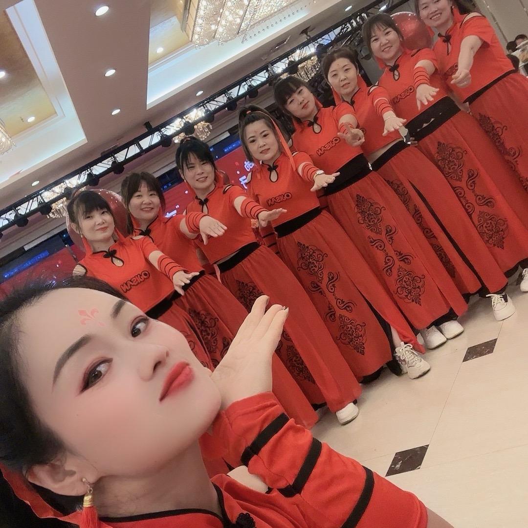 辣妹子鼓舞团&依依