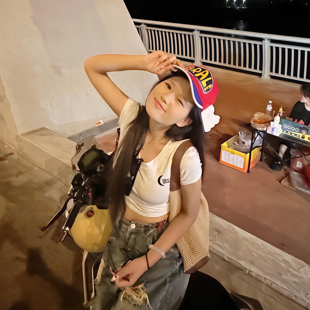 楊..