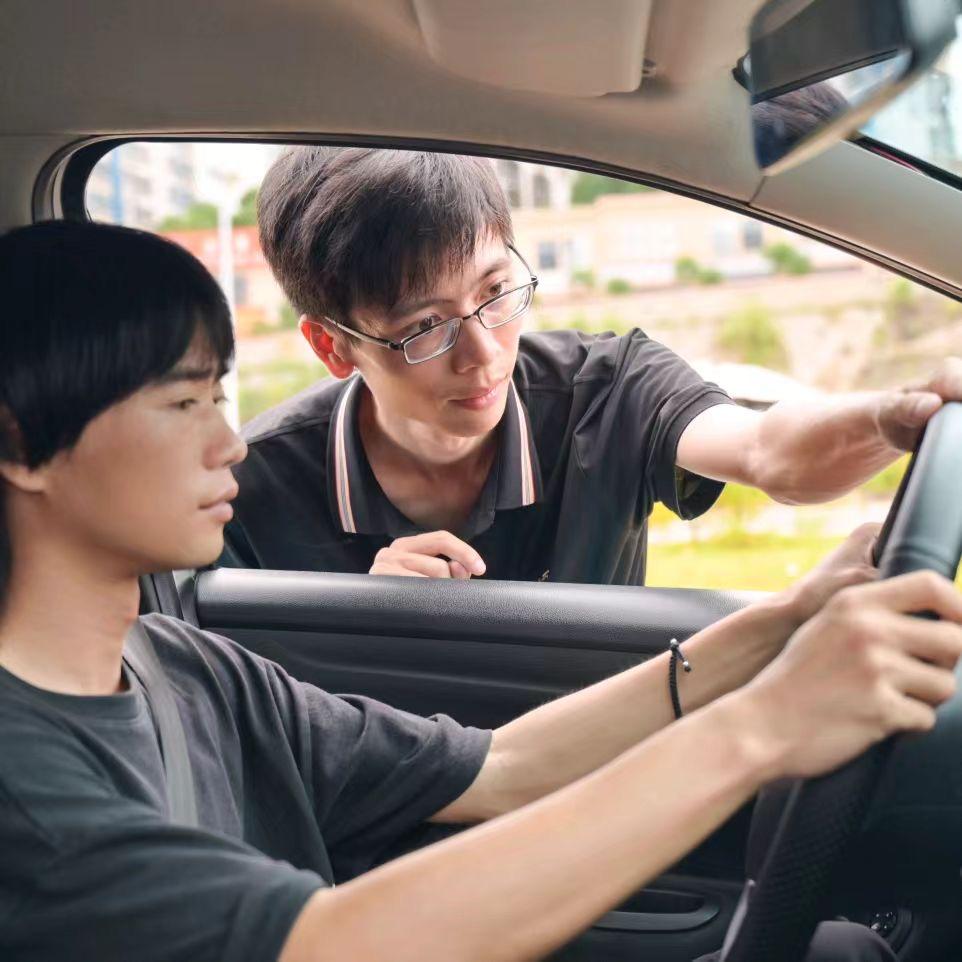 南宁成名儒春堂驾校（龙教练）