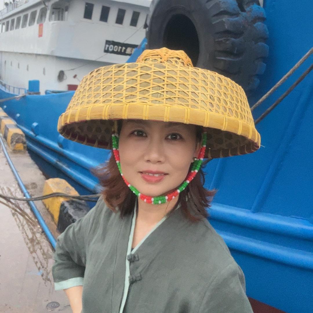 吃三沙的鱼.云朵(华图)