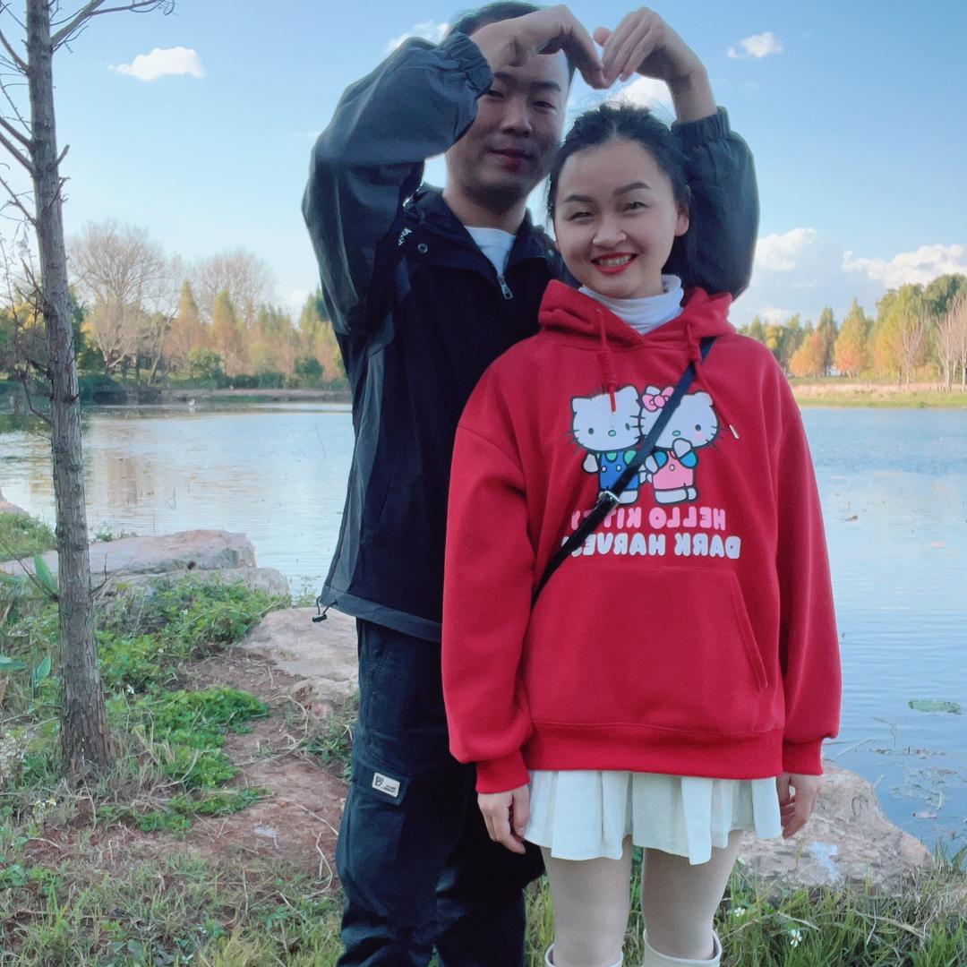 大脸张和甲哥