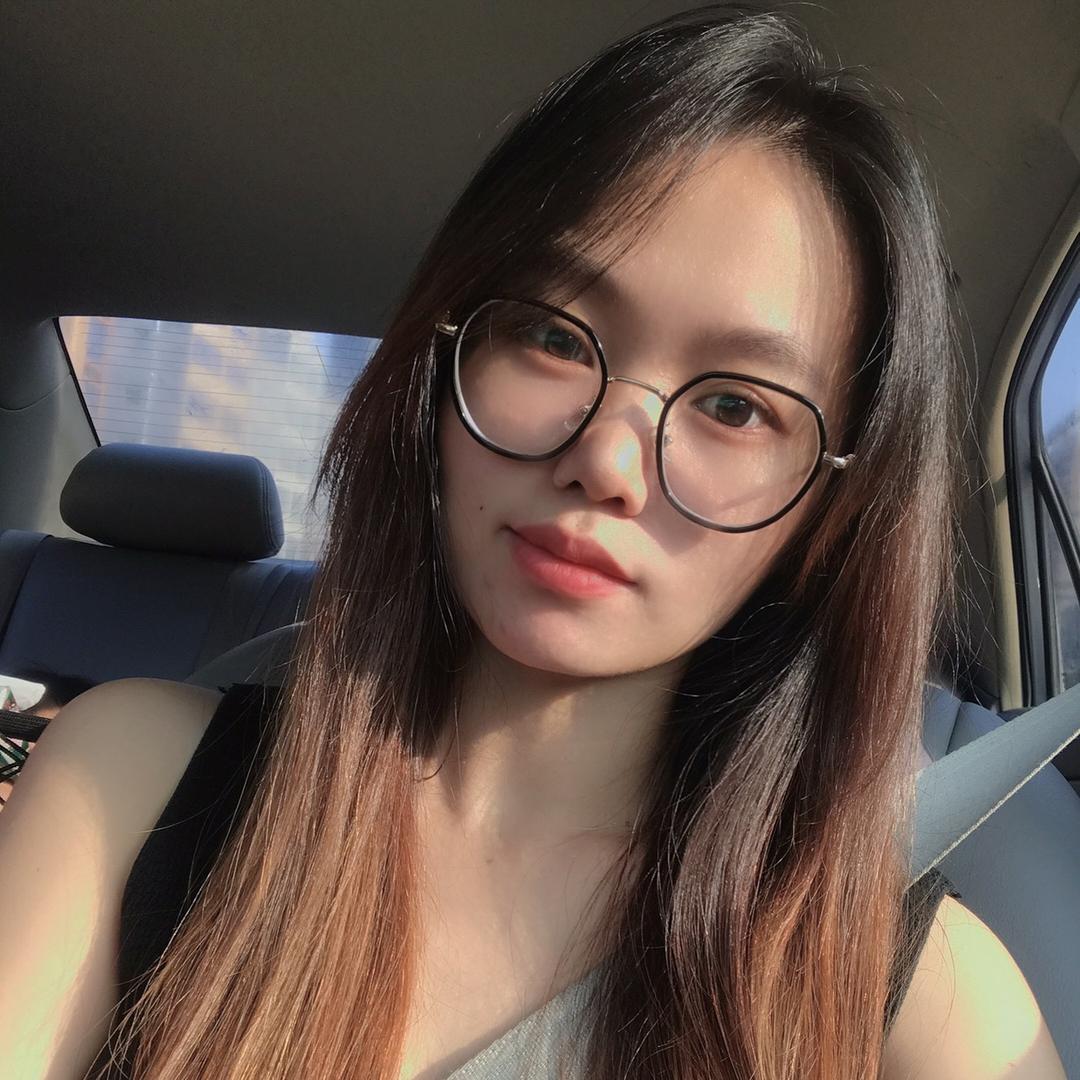 一条比较开心的咸鱼🕷