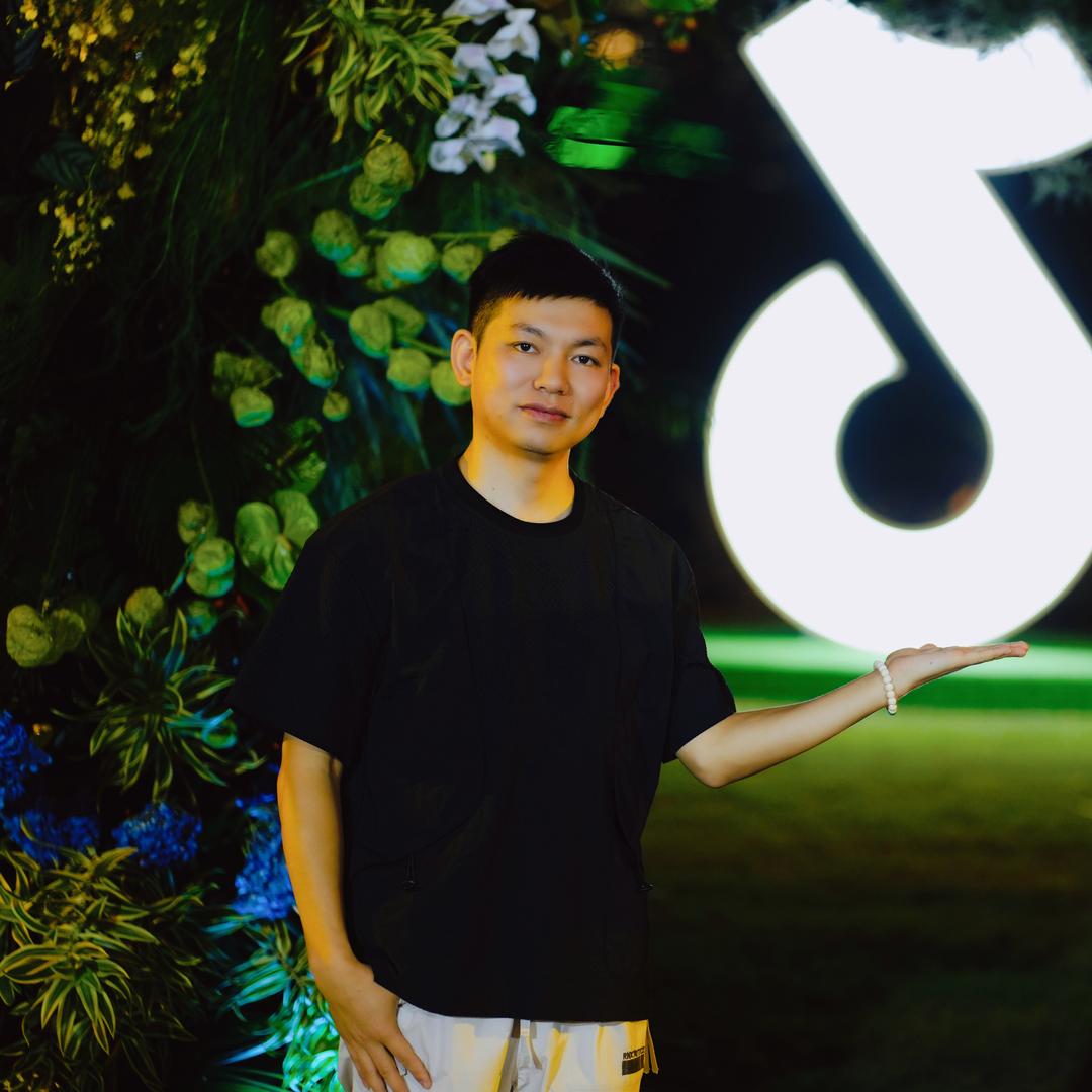 梁程-
