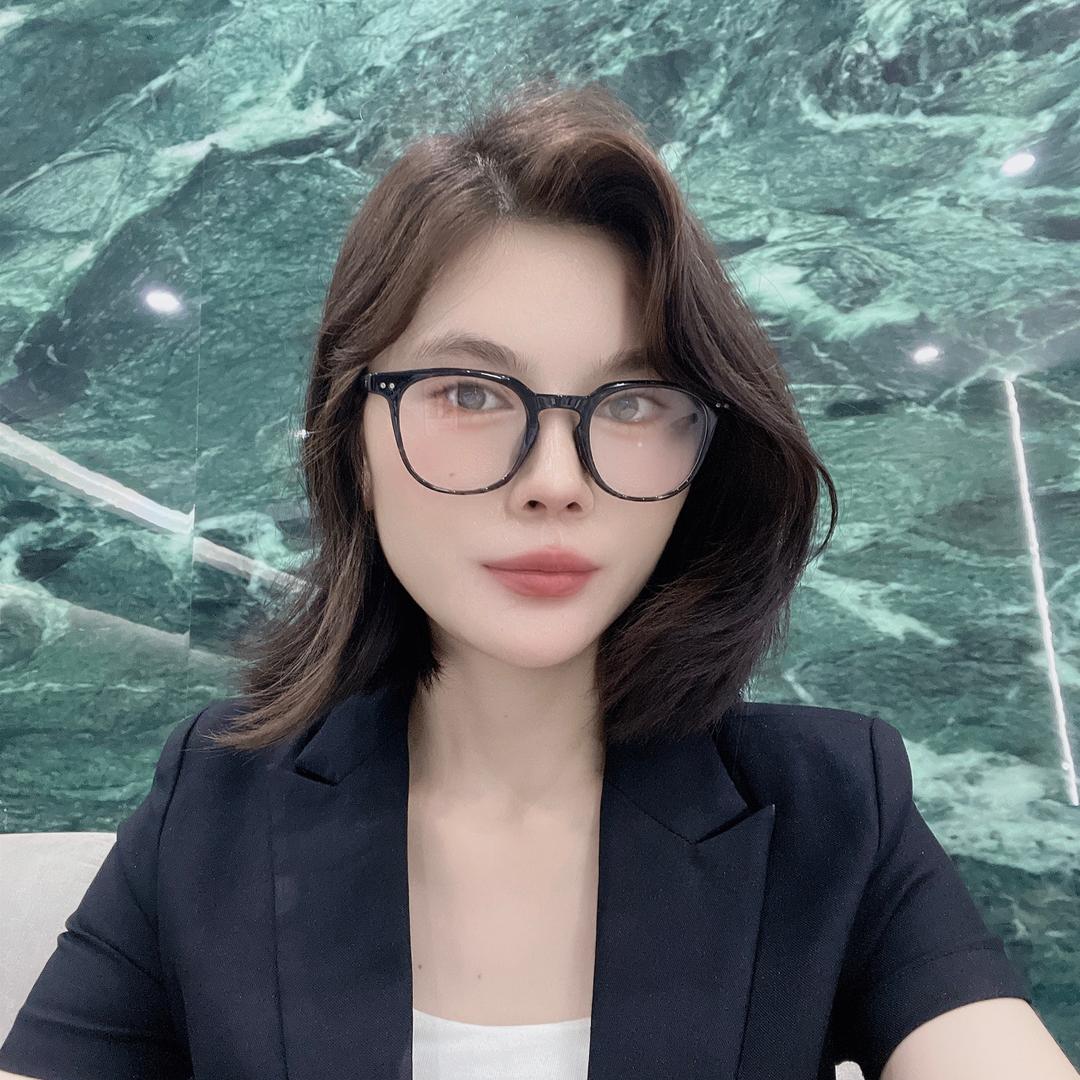 后浪棋牌保洁小妹可可