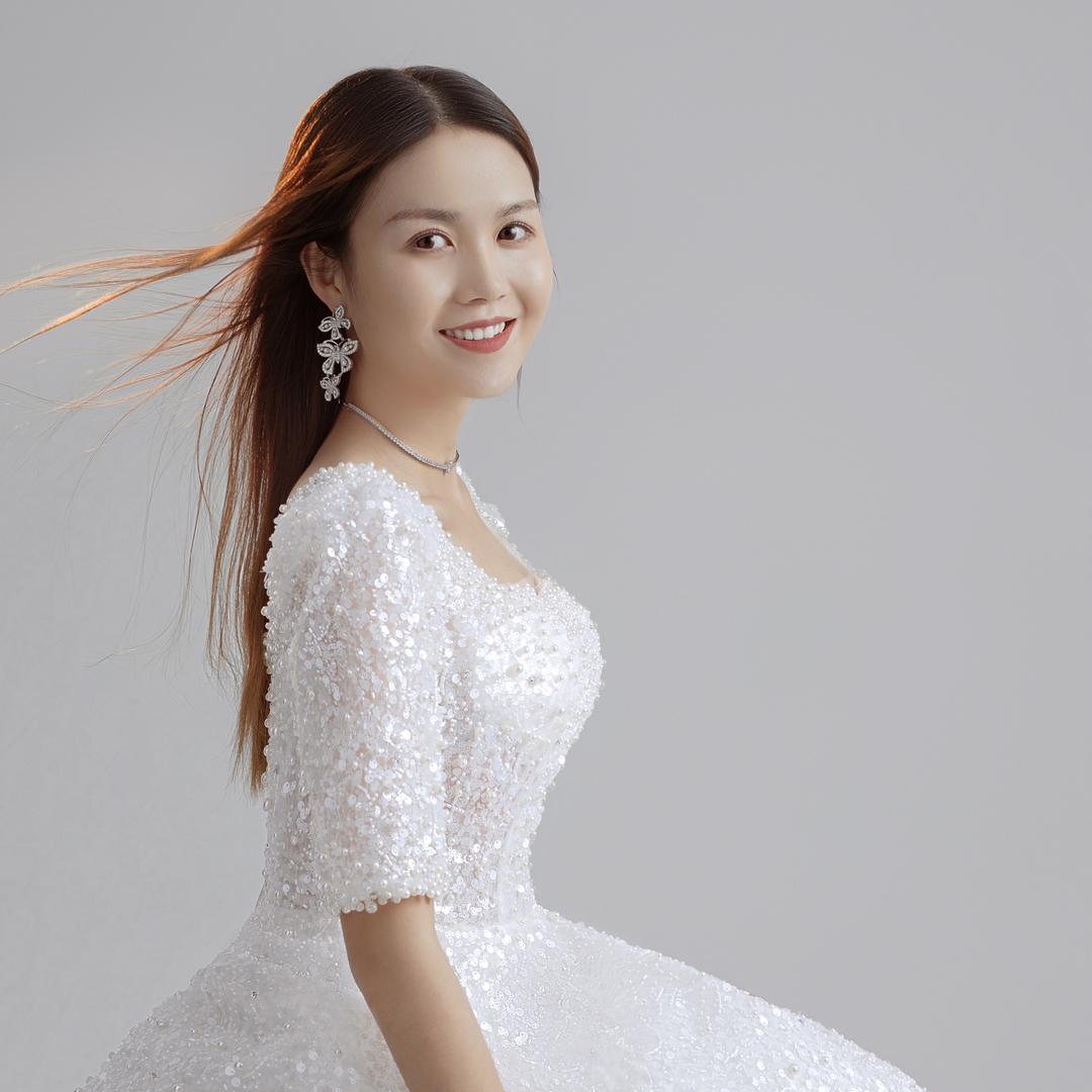 莫永迪迪迪