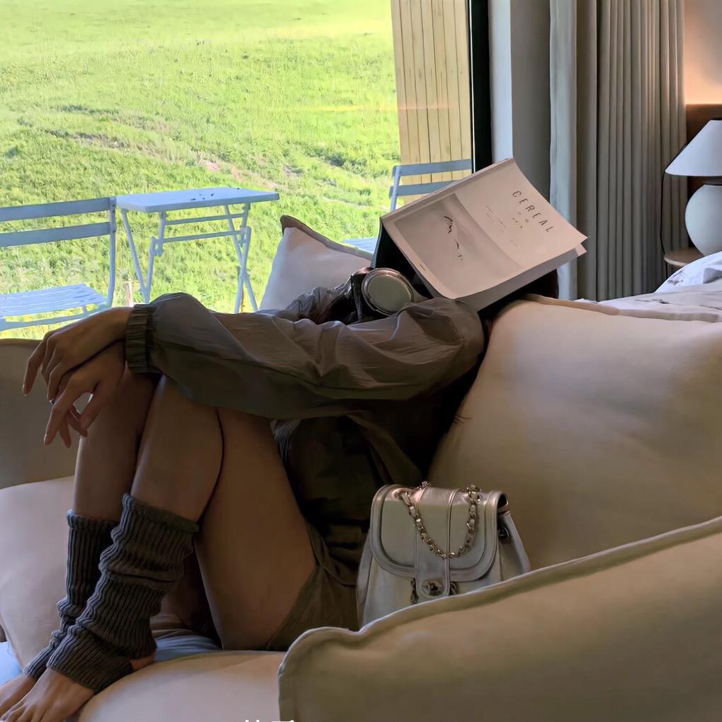 𝓑𝓵𝓪𝓷𝓴.