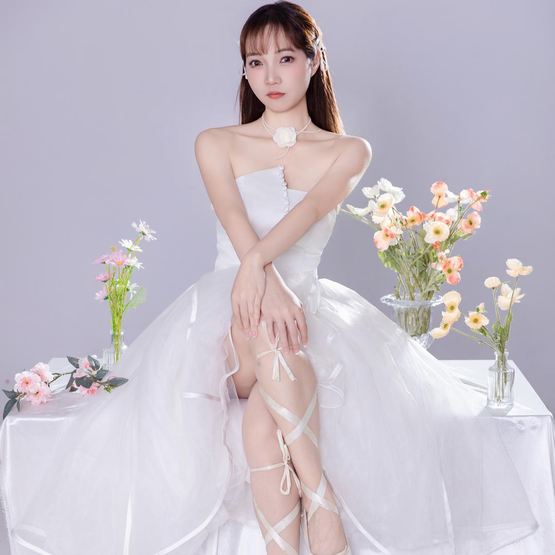 小鹿没睡醒