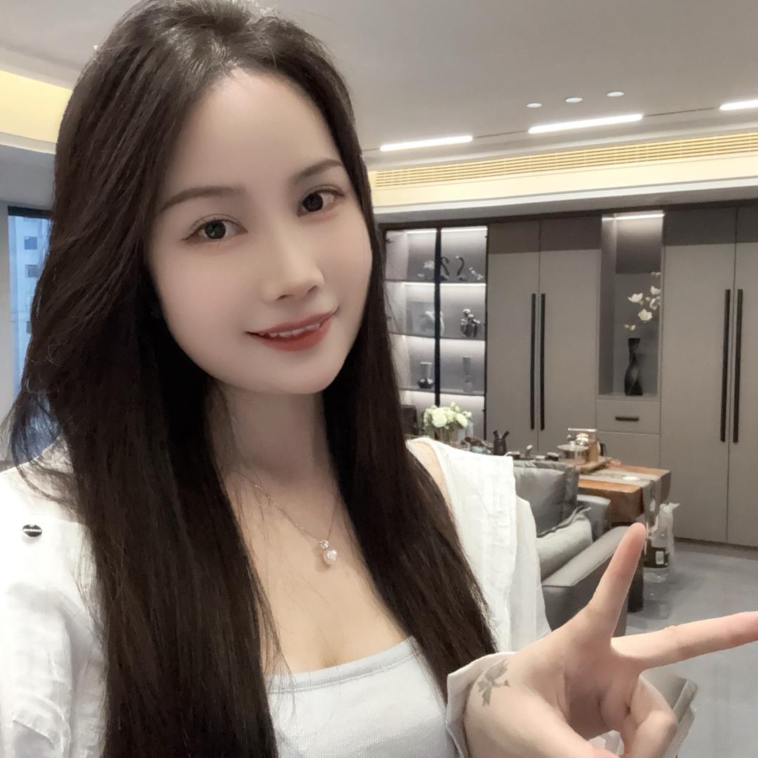 娄底吾悦-媞悦女装璐璐