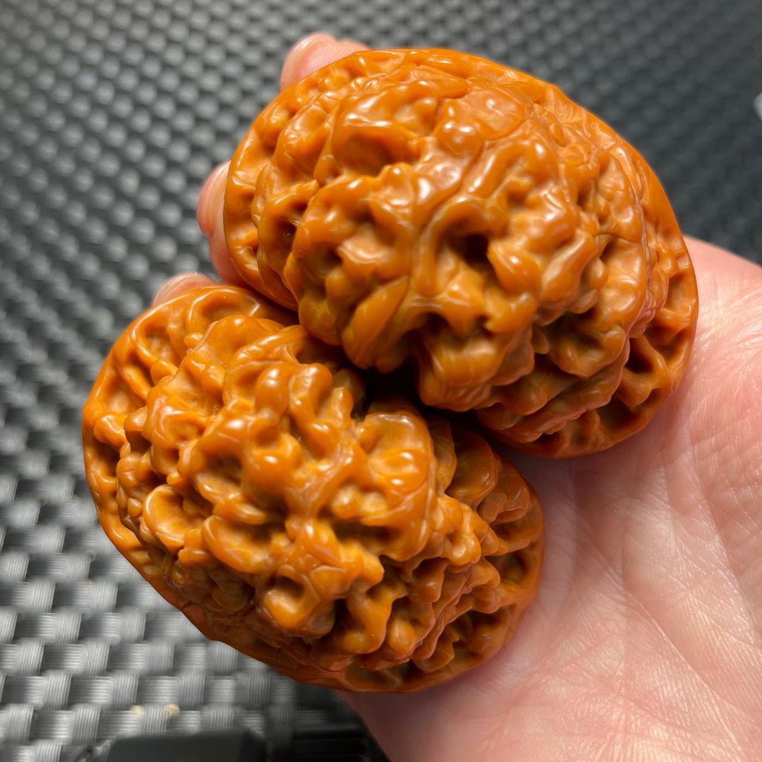 刘刘文玩核桃