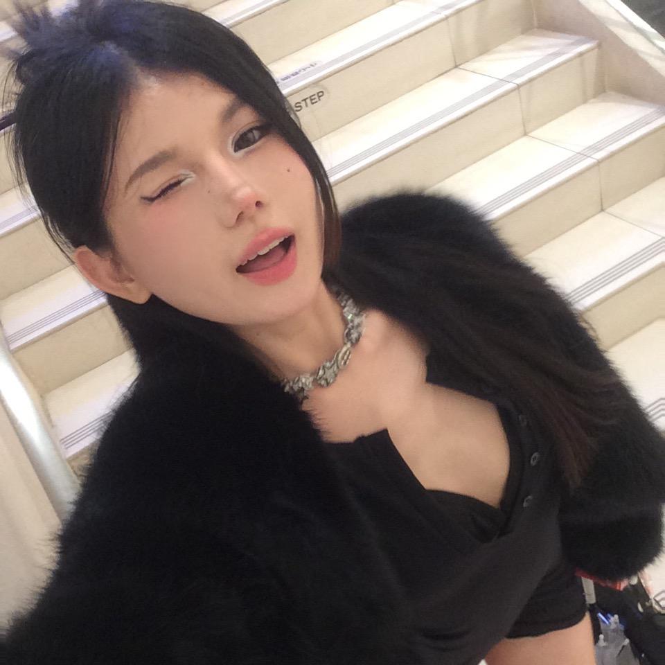 吉月月