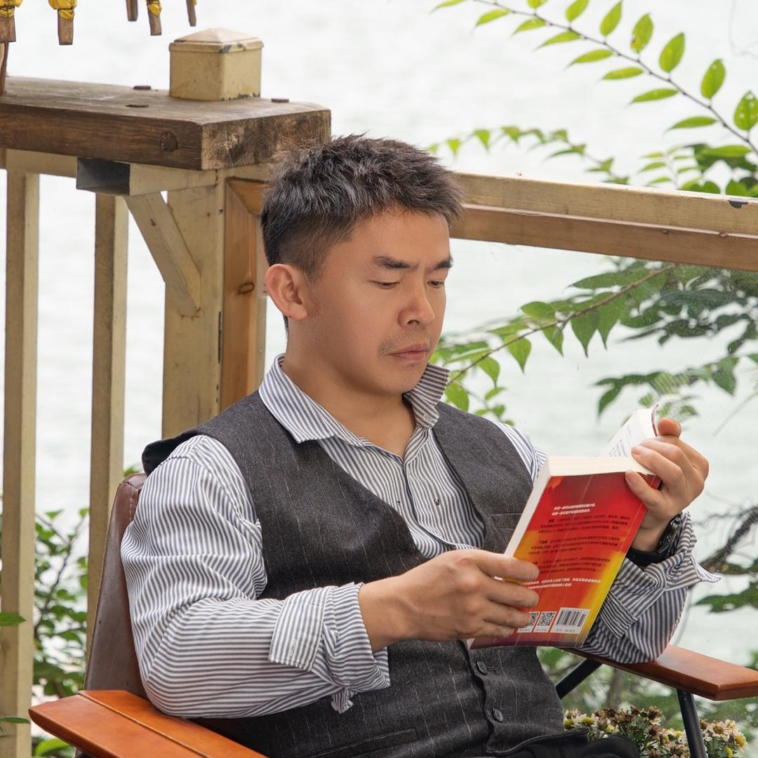 贵阳减龄发型师阿龙