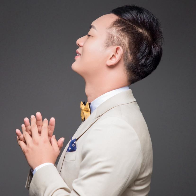 主持人阿进（主持班报名中～）