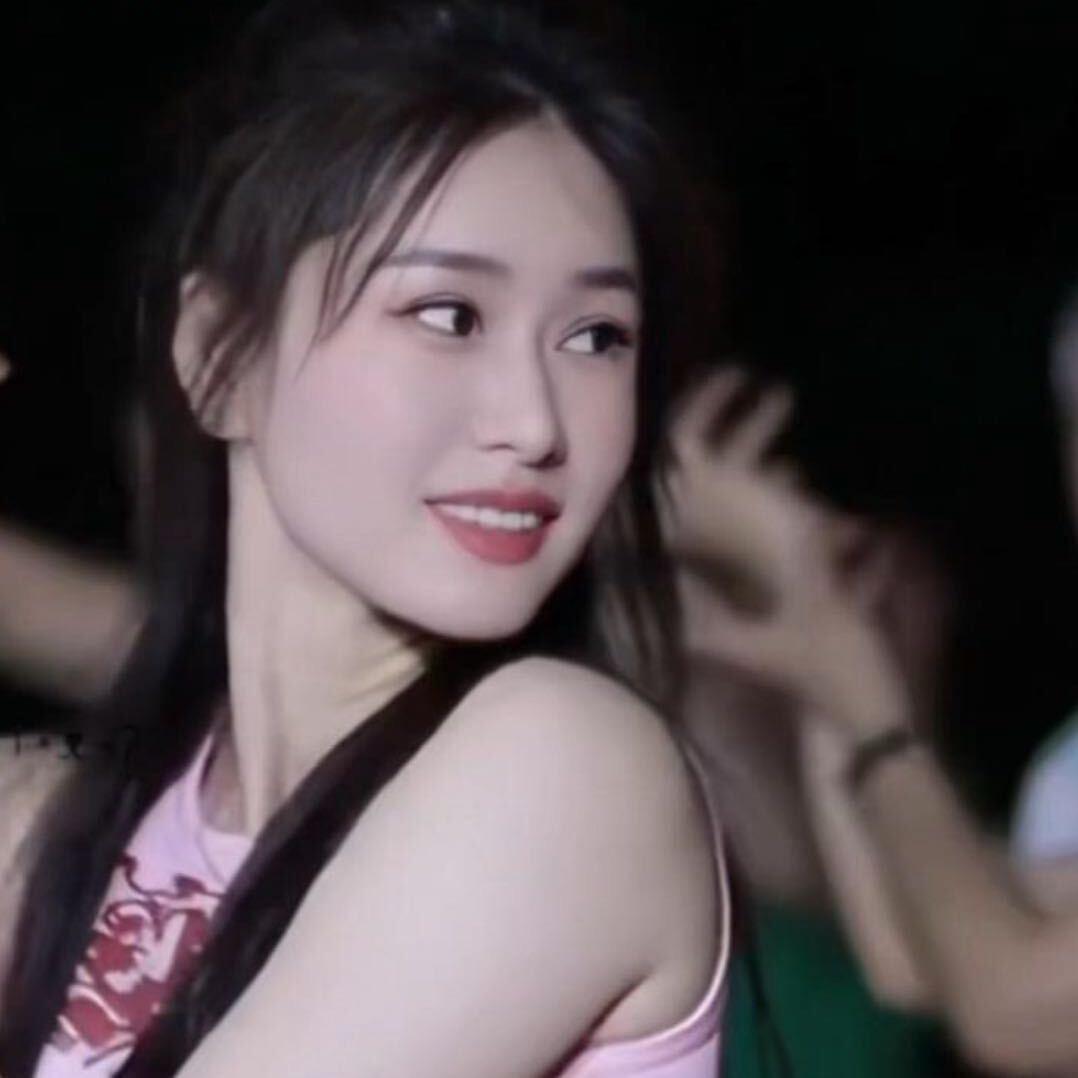 飞儿（二小姐）👑