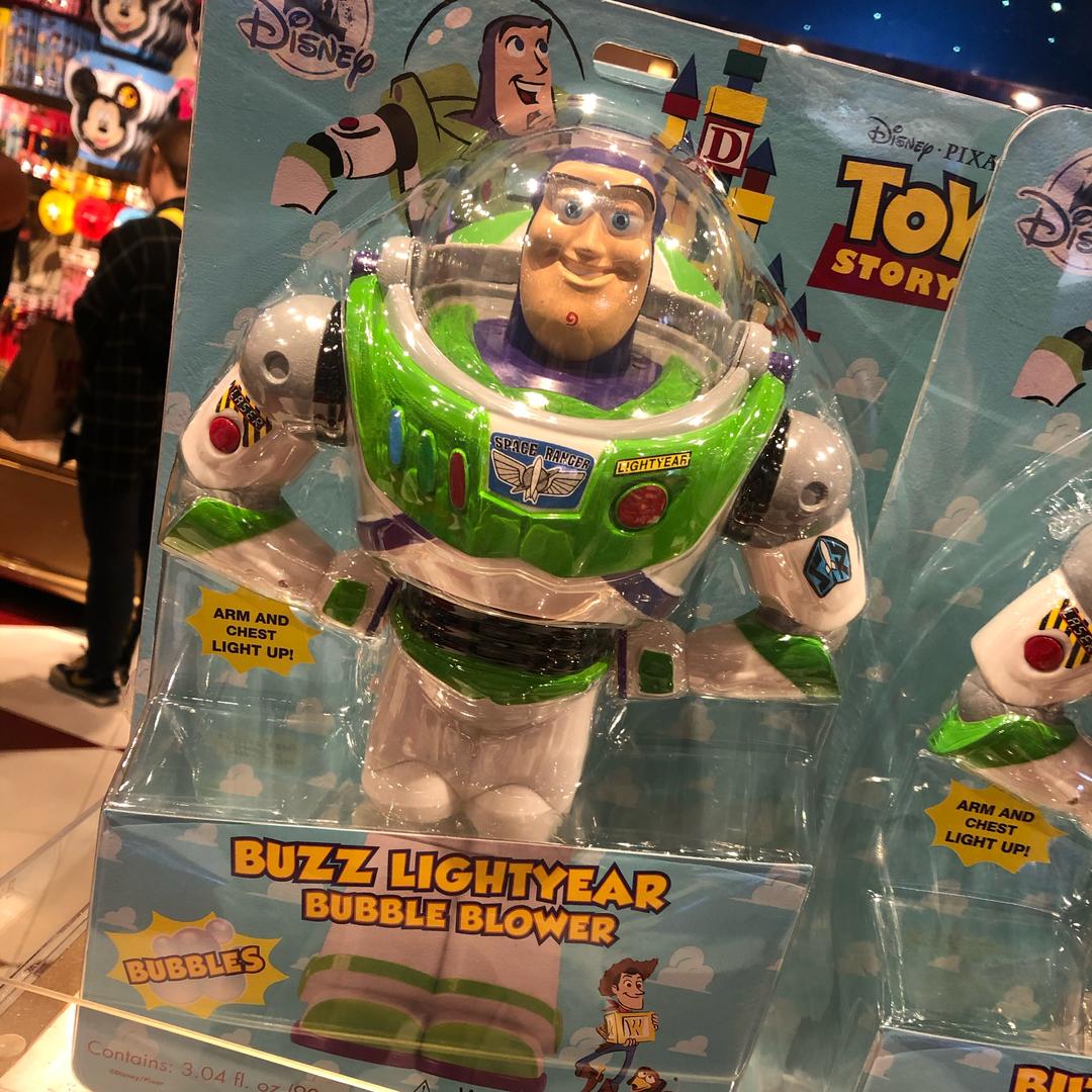 海边喝精酿的雪花珊瑚