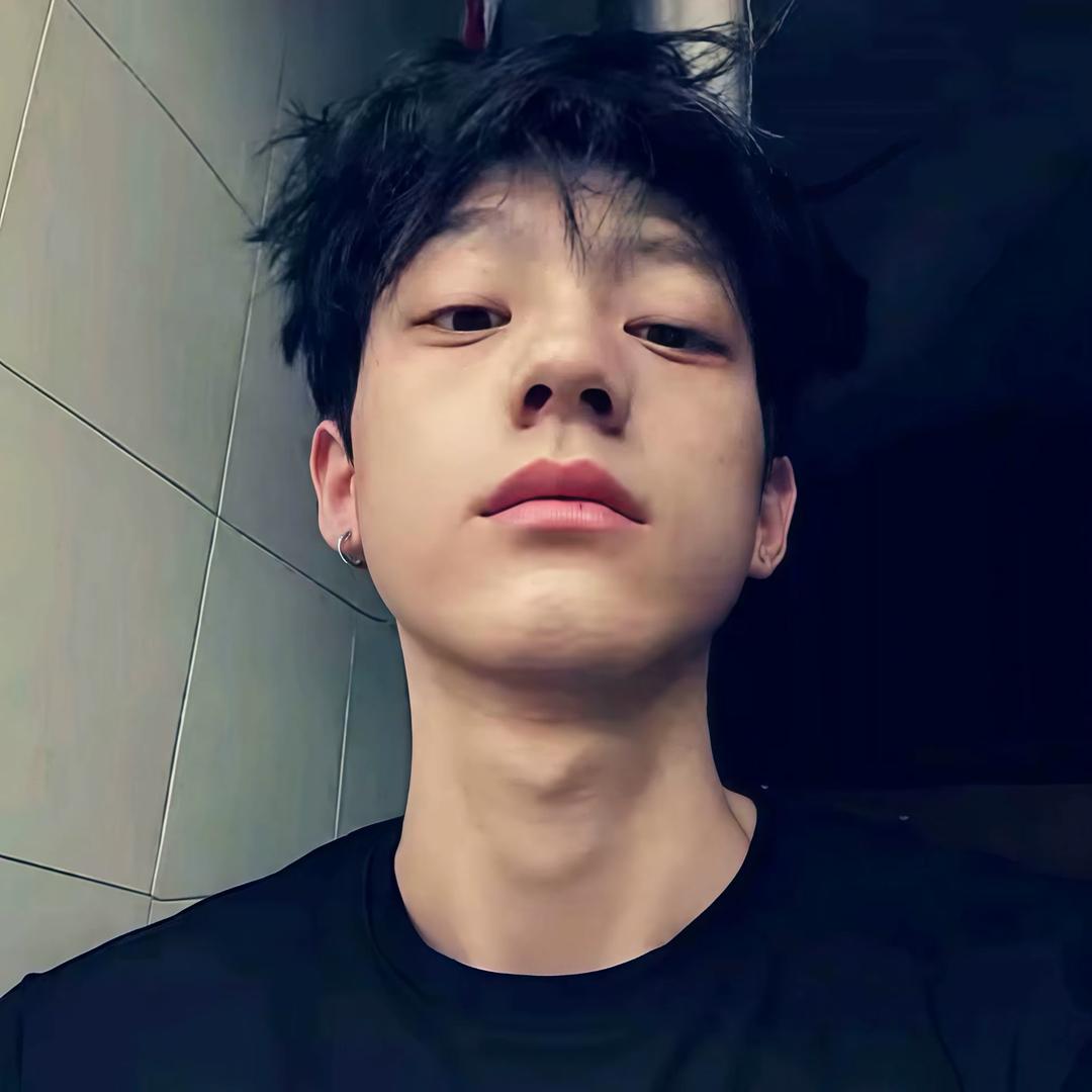 𝟮𝟰𝙆純情小帥.