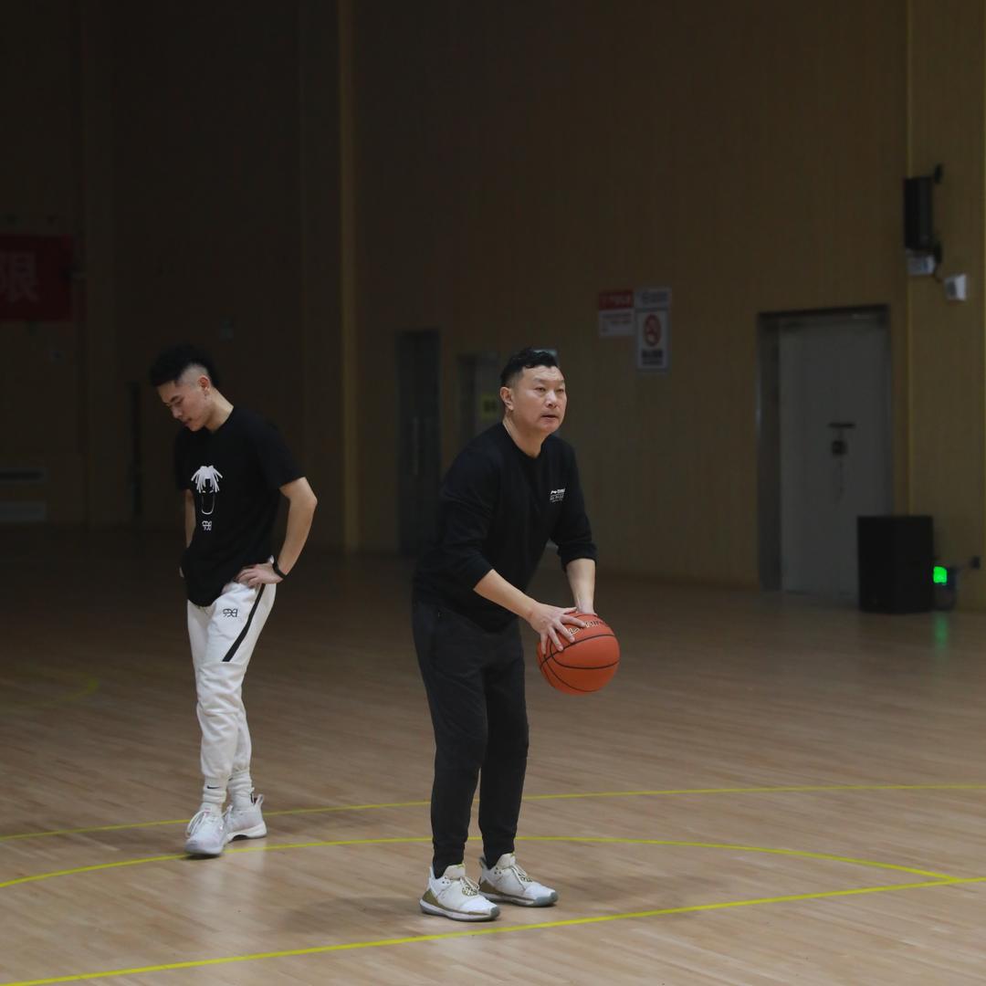 老谭小谭篮球记